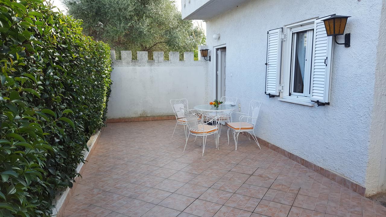 Appartement Patras Palm Tree Extérieur photo