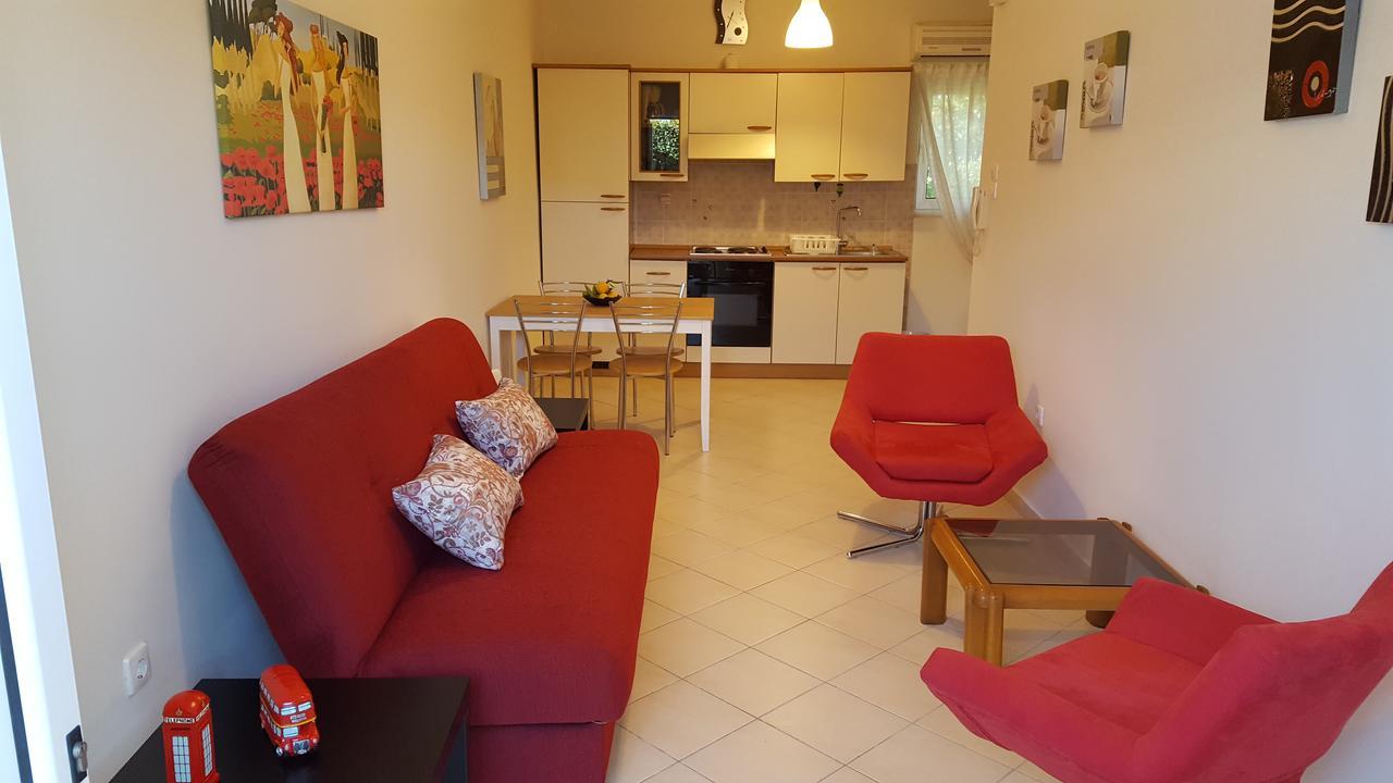 Appartement Patras Palm Tree Extérieur photo